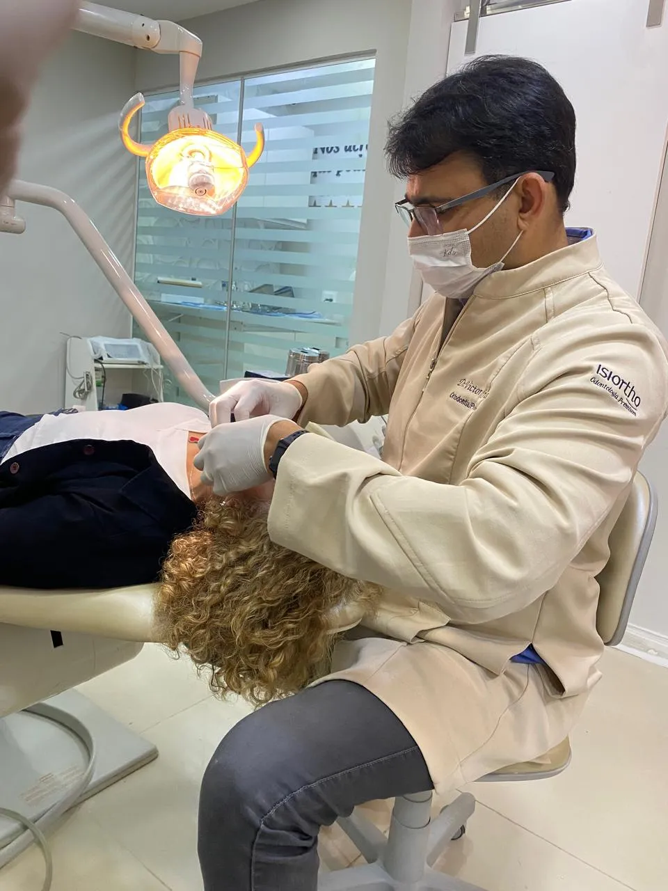Atendimento clínico humanizado Dr. Victor Frias